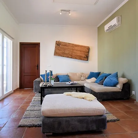 Belvilla By Oyo Bandoleros, Cleaning Included